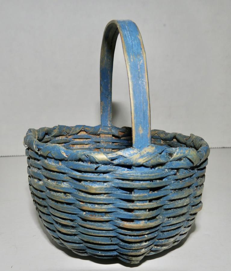 MINIATURE GATHERING BASKET W/ BLUE PAINT