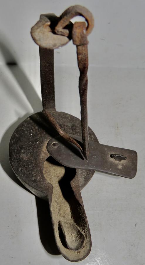 EARLY 18TH CENTURY FORGED IRON BETTY LAMP
