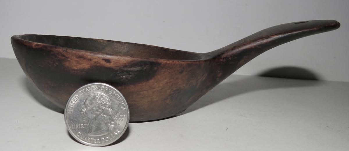 RARE VOYAGERS 18TH CENTURY MAPLE CANOE CUP