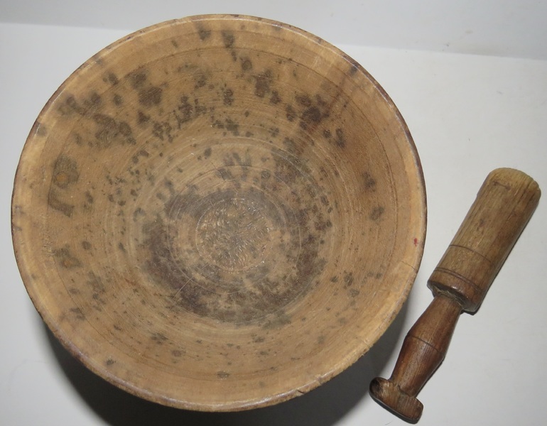 EARLY 18TH C. MORTAR & PESTLE W/ ORIG. RED PAINT