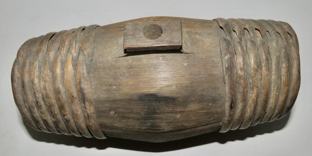 REV. WAR ERA STAVED AND BANDED RUNDLET OR CANTEEN