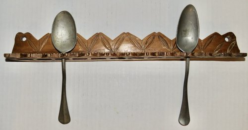PILGRIM ERA CHIP CARVED SPOON RACK, NEW ENGLAND