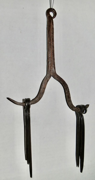 EARLY 18TH C. FORGED SKEWER RACK W/ 6 SKEWERS