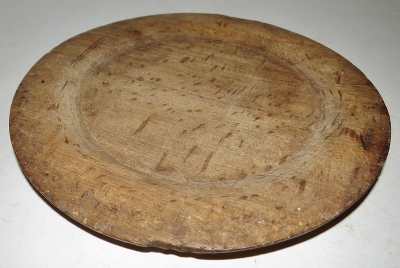18TH C. AMERICAN TREEN EATING PLATE