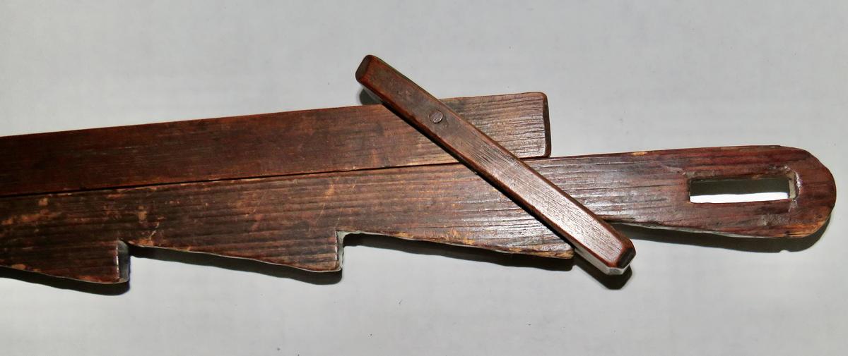 RARE AMERICAN WOODEN LIGHTING TRAMMEL