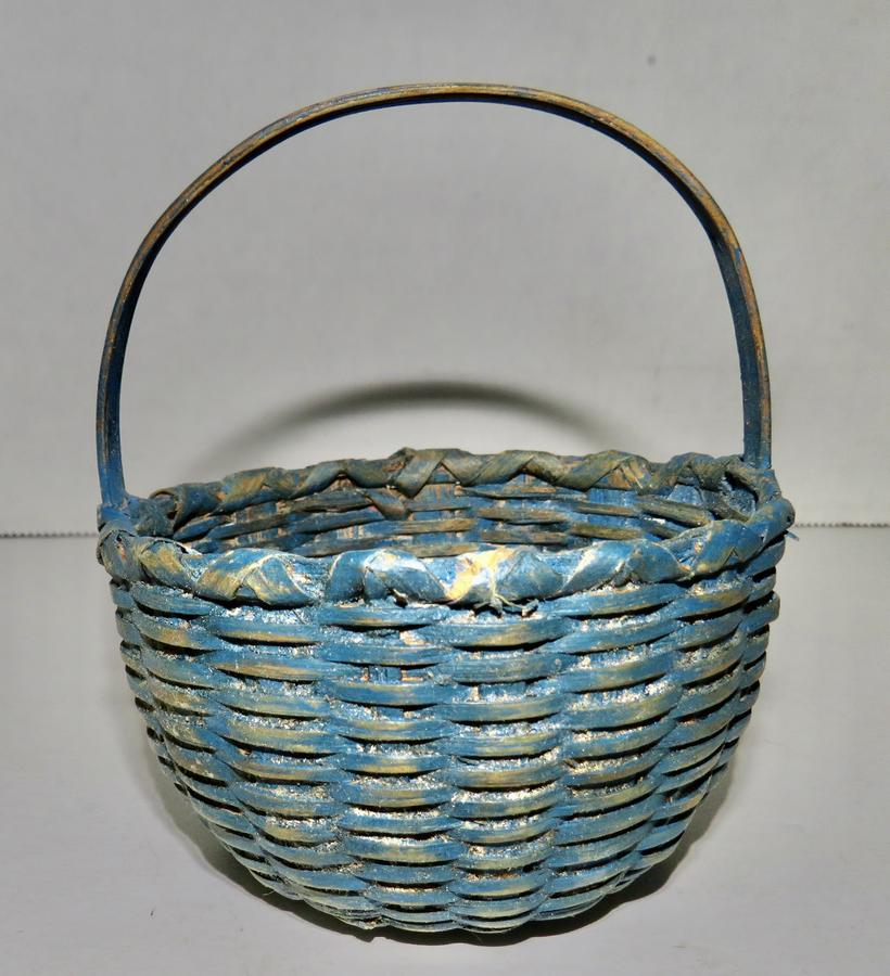 MINIATURE GATHERING BASKET W/ BLUE PAINT
