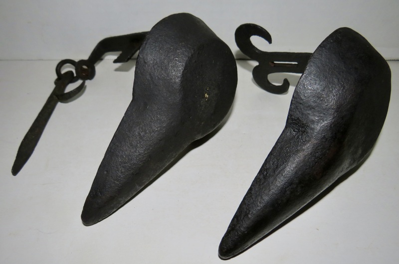PILGRIM ERA DOUBLE CRUSIE LAMP, RAM'S HORN BACK