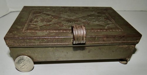 RARE PA TIN DECORATED SPICE BOX, HEARTS AND BIRDS