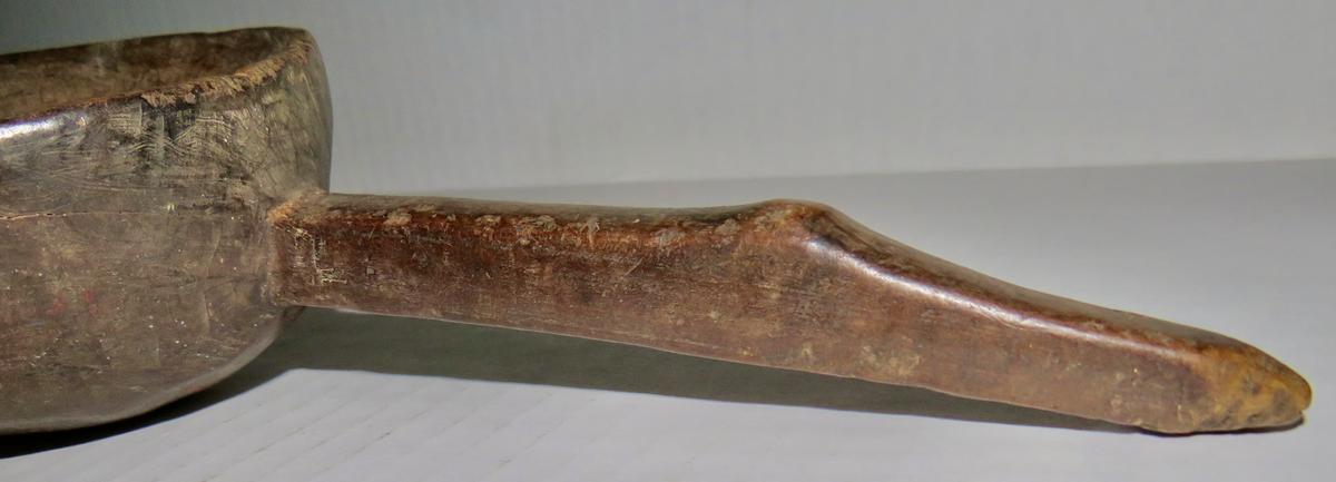 VERY RARE PILGRIM ERA AMERICAN HANDLED PORRINGER