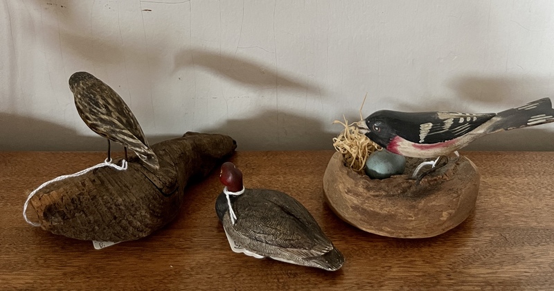Miniature bird carvings