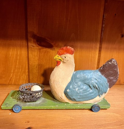 Hen Toy on Wheels