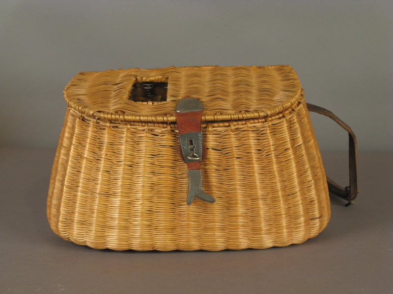 Fishing Creel with Fish Latch