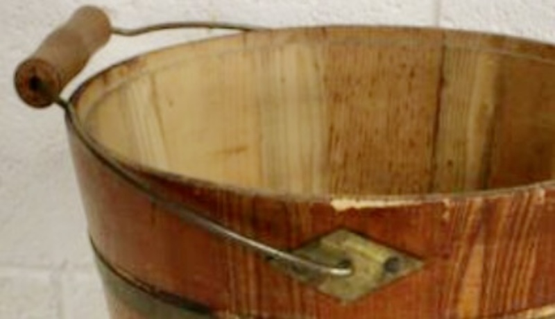 Shaker Bucket