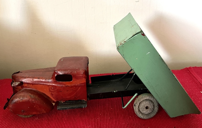 1930’s Dump Truck