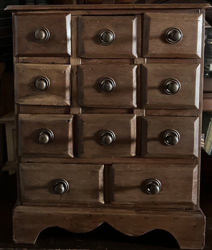 Walnut Apothecary