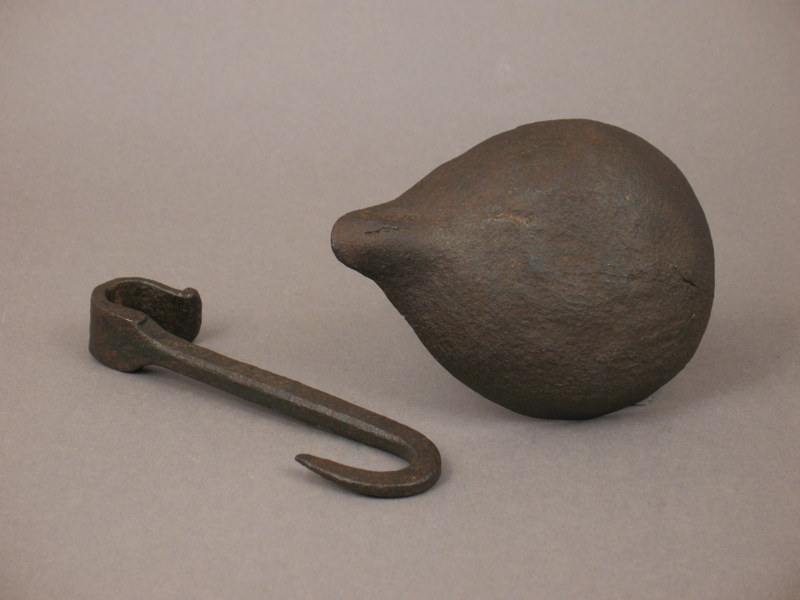 18thc. Wrought Iron Pan Oil Lamp