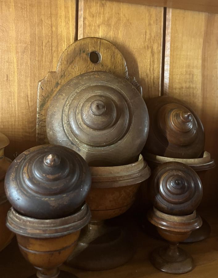 Set of Peaseware