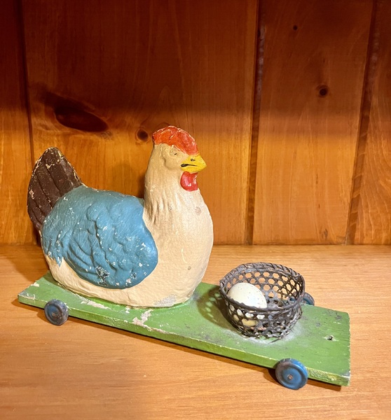 Hen Toy on Wheels