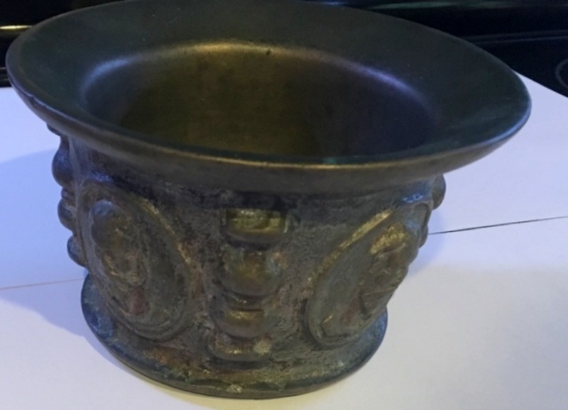17thc. Bronze Mortar with Kings Faces