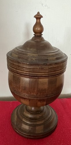 Covered Pedestal Treenware