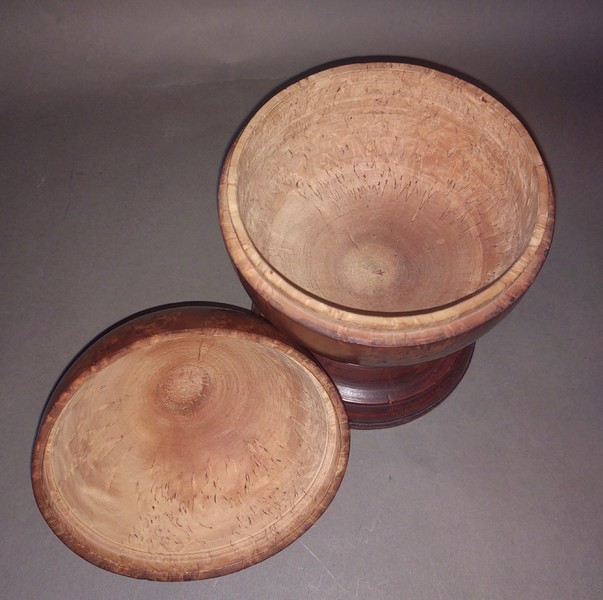19thc. Burl Spherical Container