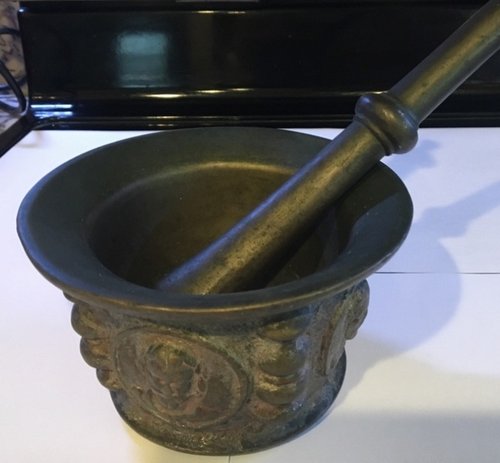 17thc. Bronze Mortar with Kings Faces