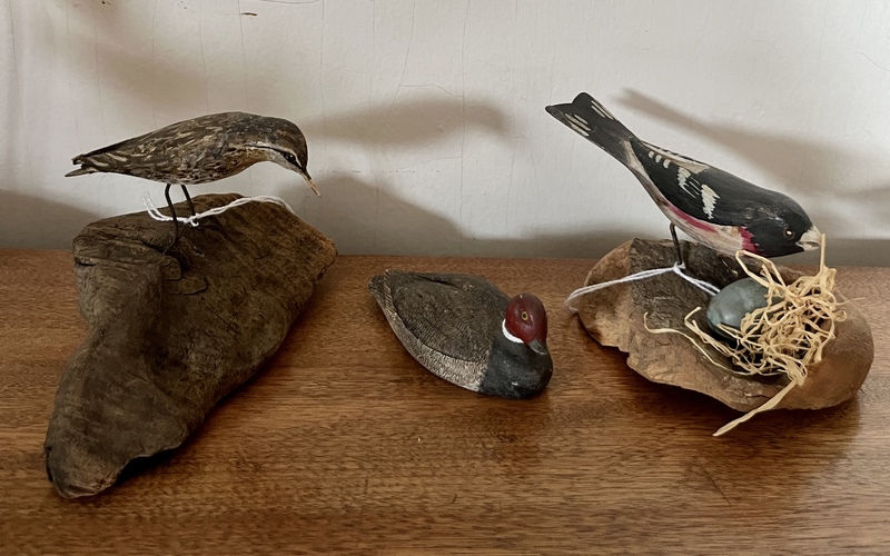 Miniature bird carvings