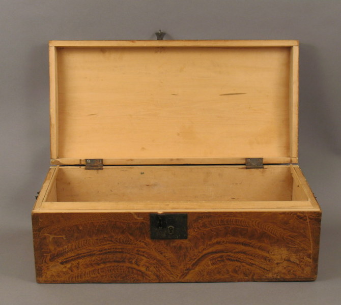 Original Painted Maine Box w/Heart Handles