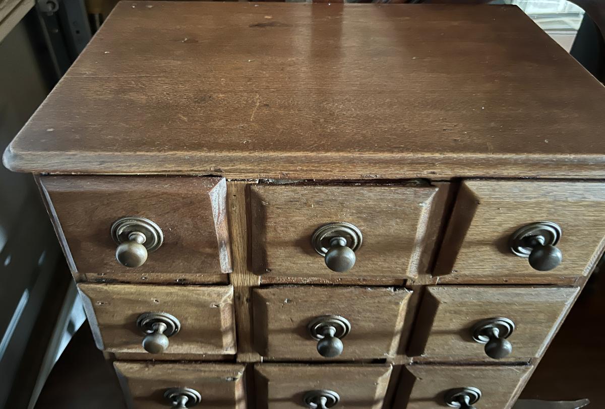 Walnut Apothecary