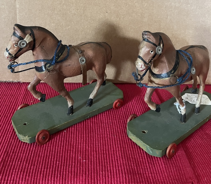 Pr Pony Pull Toys