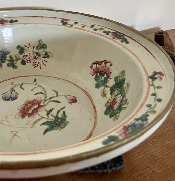 Chinese Export Porcelain Basin