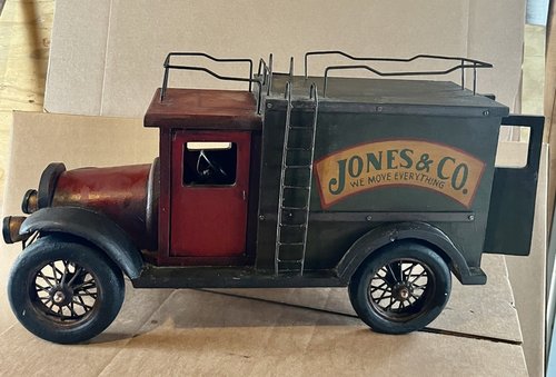 Moving Truck Jones & Co