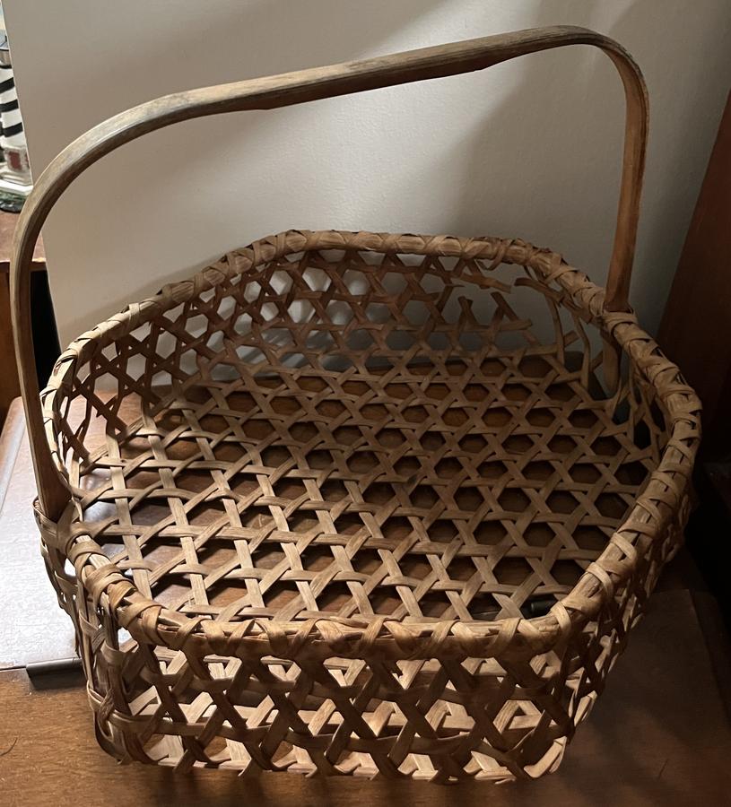 Shaker Cheese Basket