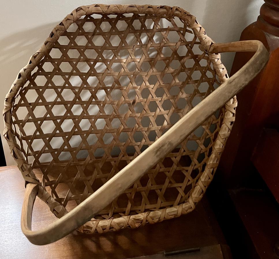 Shaker Cheese Basket