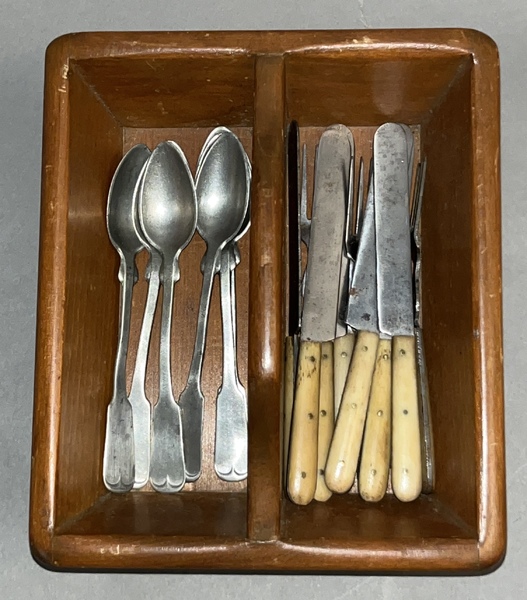 Child’s Cutlery Box with Cutlery