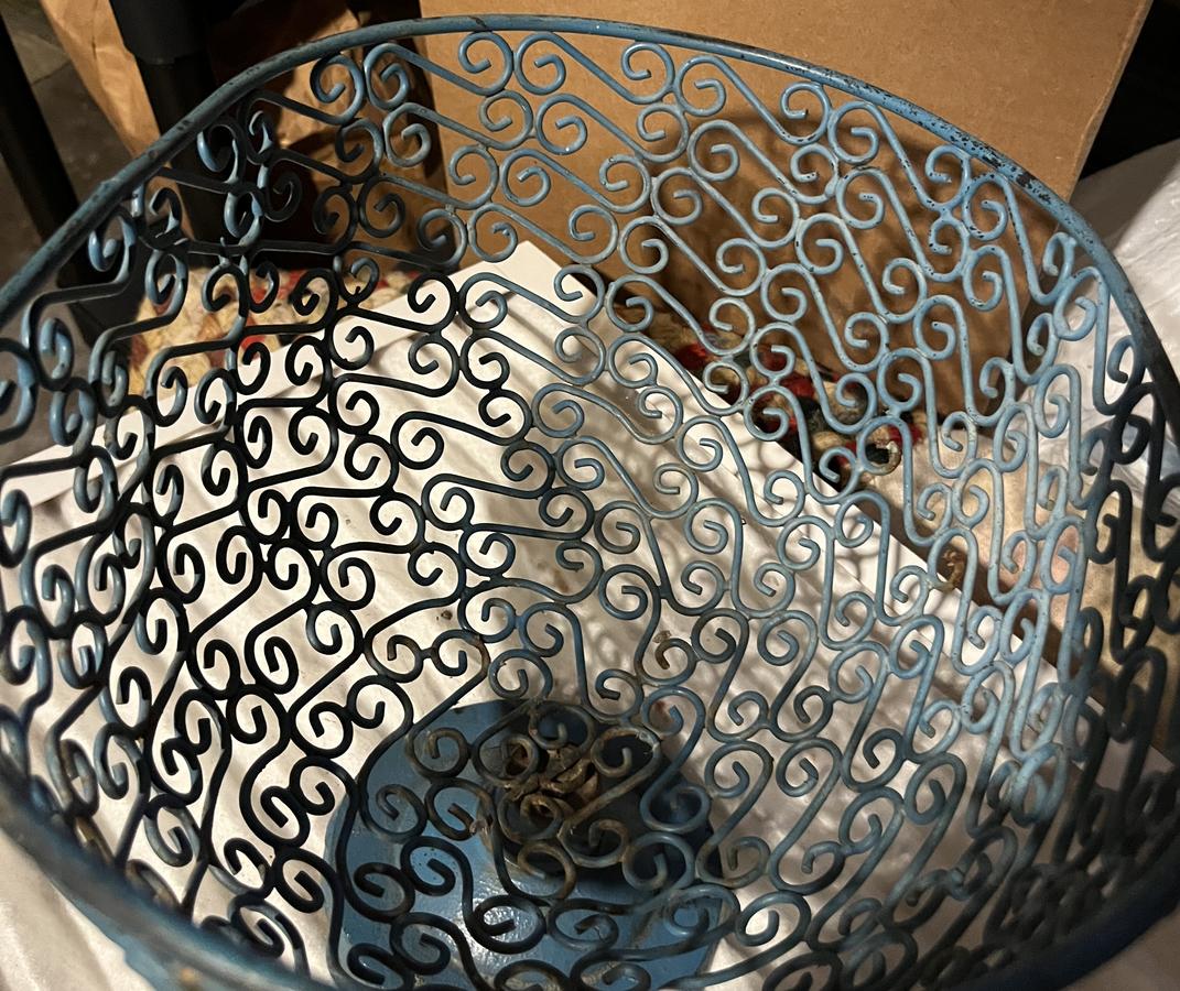 Blue Heavy Wire Compote