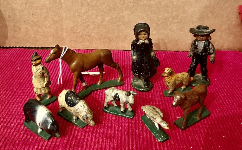 Lead Cast Figures