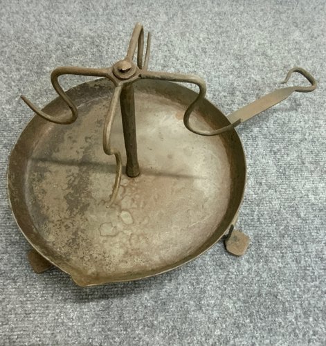 Hand Forged Iron Skillet with Revolving Hooks