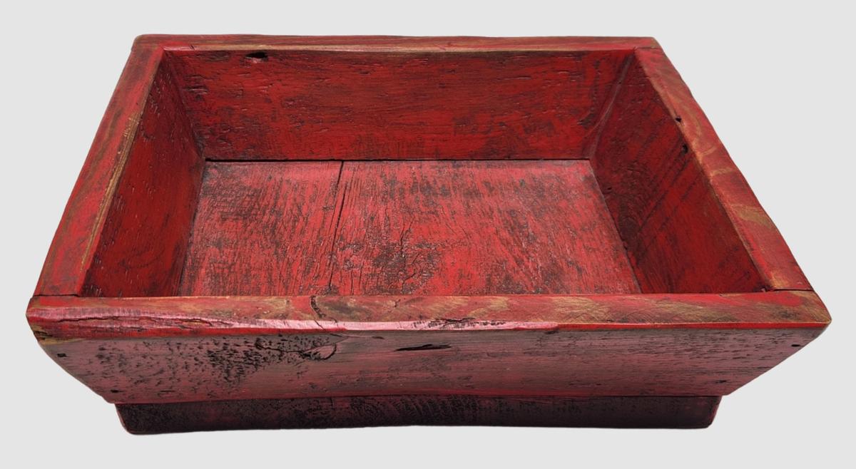 Old Apple Box