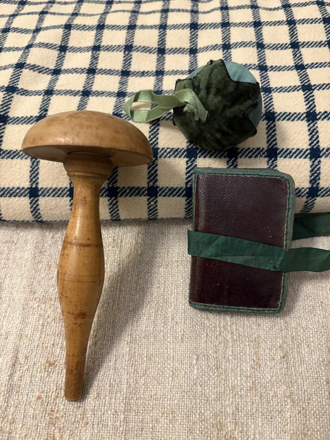 SET OF 3 SHAKER SEWING IMPLEMENTS