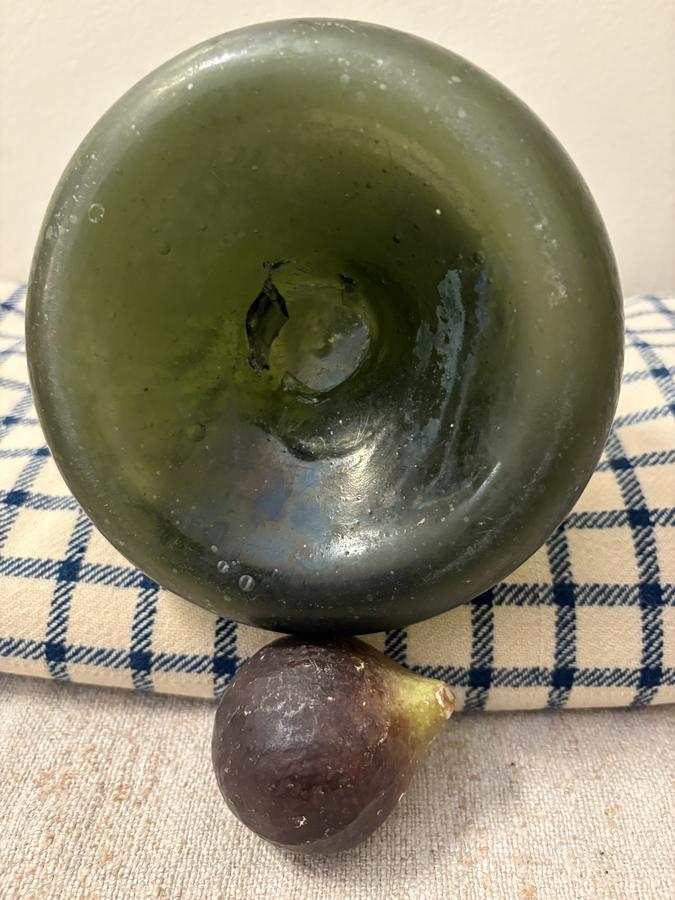 18TH C AMERICAN SQUAT BOTTLE