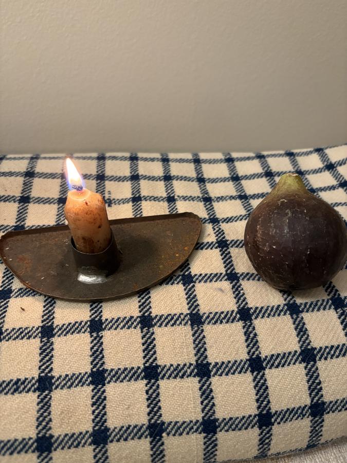 19TH C SHAKER WINDOW-SILL CANDLE HOLDER