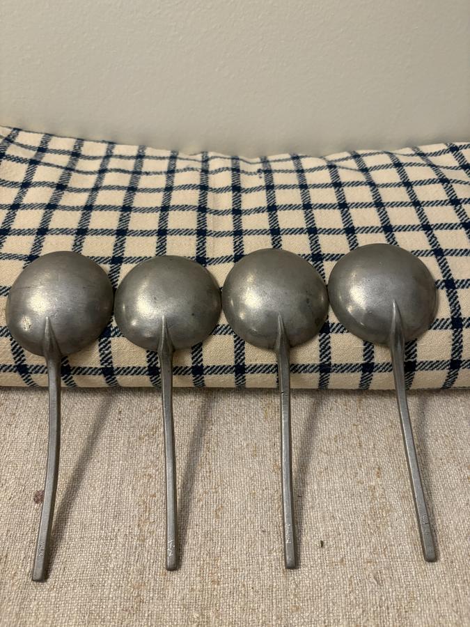 C1700 DUTCH PEWTER SPOONS SET OF FOUR