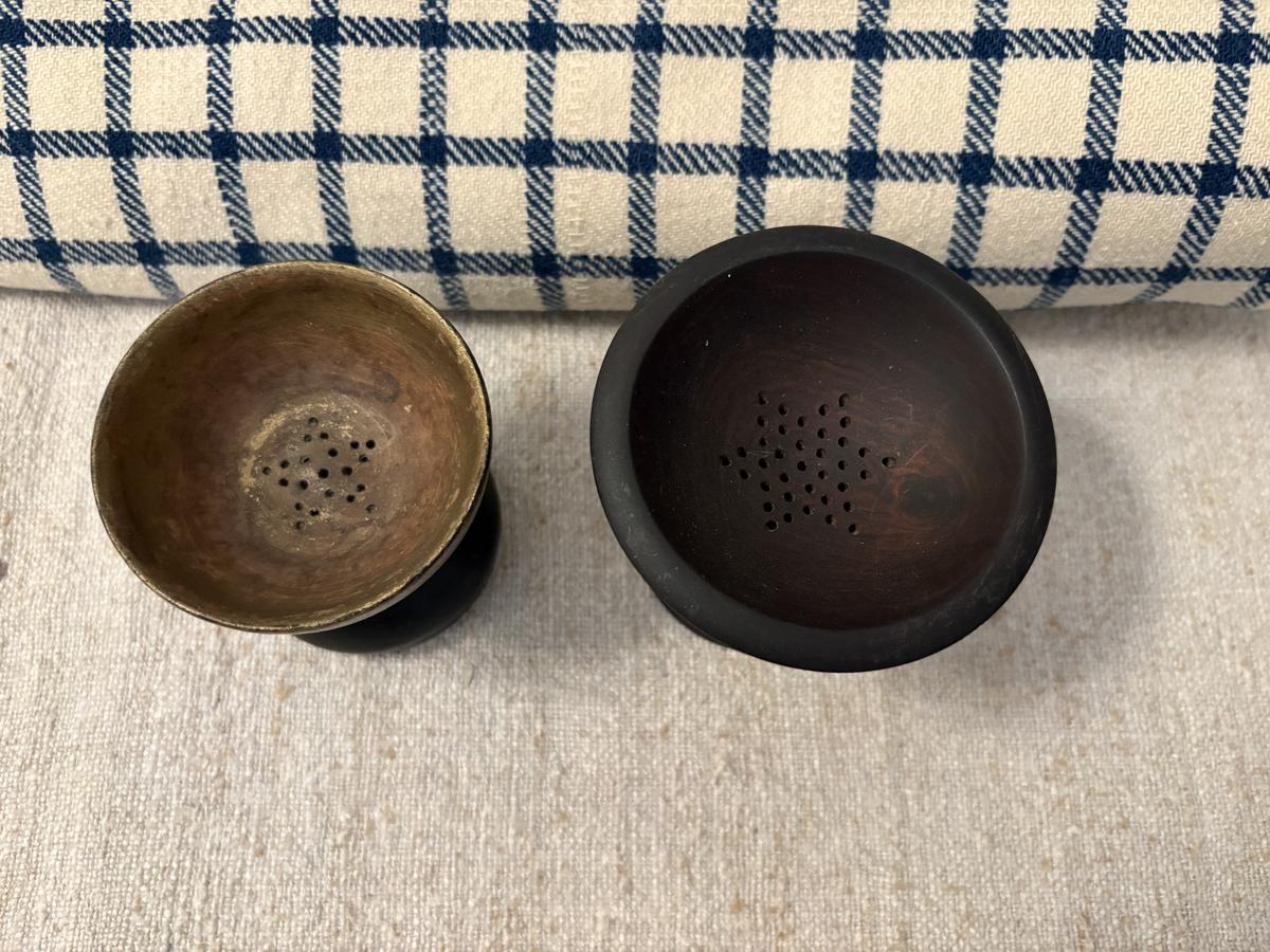 #PAIR C 1840 WOODEN SANDERS