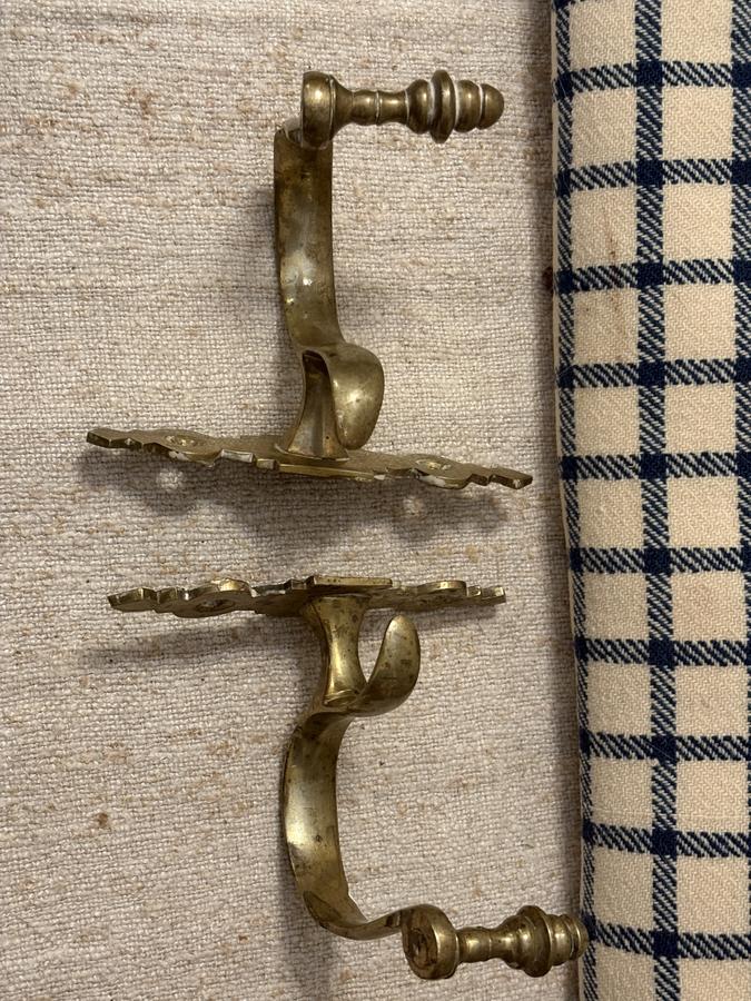 PAIR C 1790-1820 BRASS JAMB HOOKS