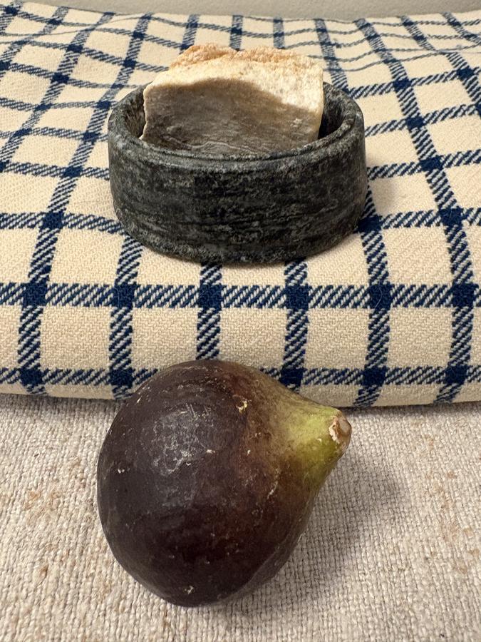 C 1800 SOAPSTONE SOAP DISH