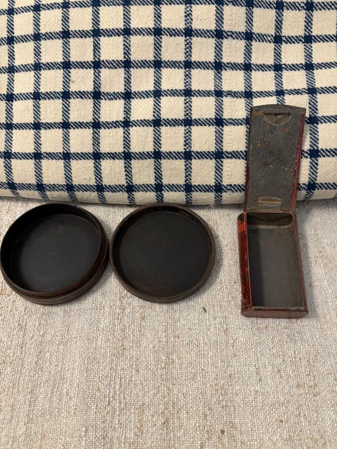 C 1820-40 CIRCULAR LIDDED BOX & TIN RECTANGLE BOX