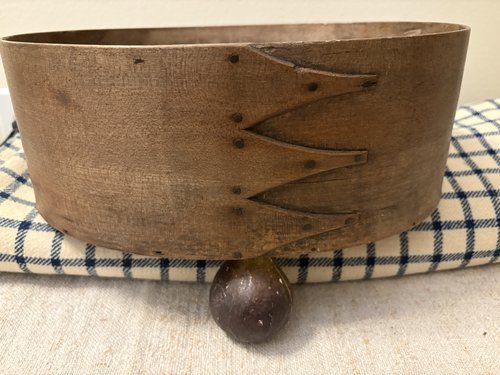 C.1830-1840, MT. LEBANON SHAKER 3 FINGER “SPIT BOX