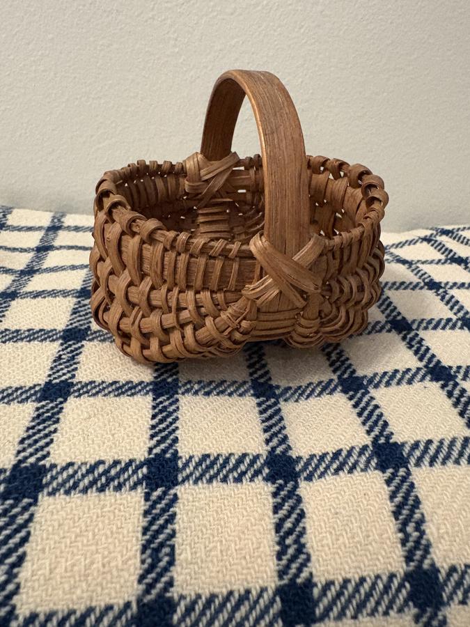 C 1900-1920 MINIATURE ASH BUTTOCK BASKET
