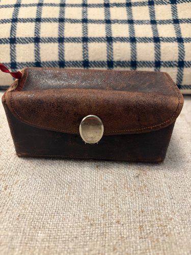 *19TH C SHAKER SEWING BOX WITH ACCESSORIES